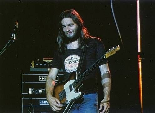 38 David Gilmour - On An Island (1:48-3:35, 5:05-...)